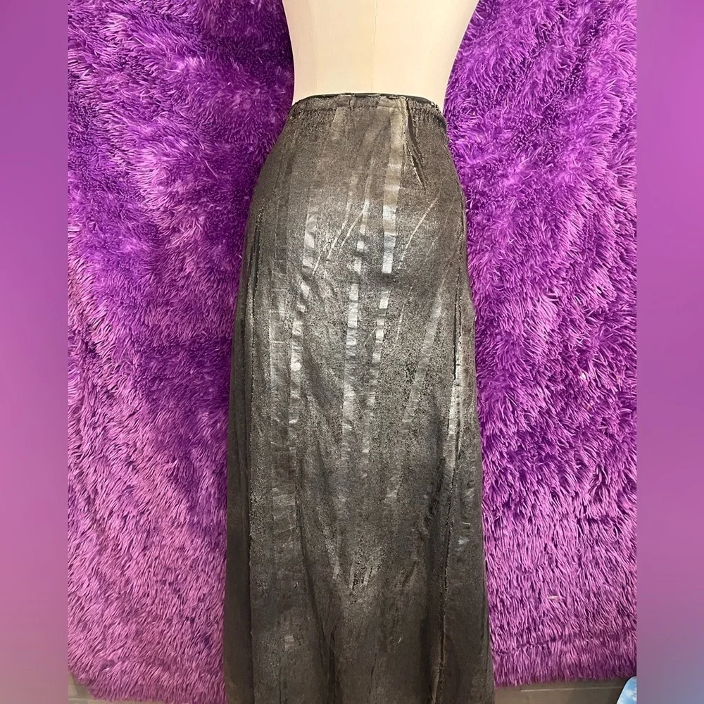 Elsa EsturgieChic High-Low Skirt in Black and Gray